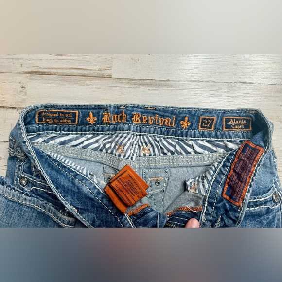 Rock Revival Alanis Capri Blue Denim Embellished Pockets Jeans Size 27x28 - Picture 8 of 12